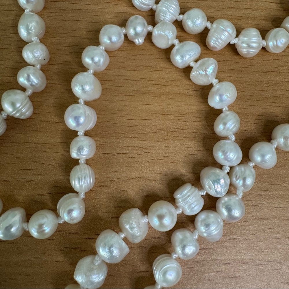 White House Black Market Pearl Bead Necklace with Taupe/Brown Tassel - Picture 4 of 7